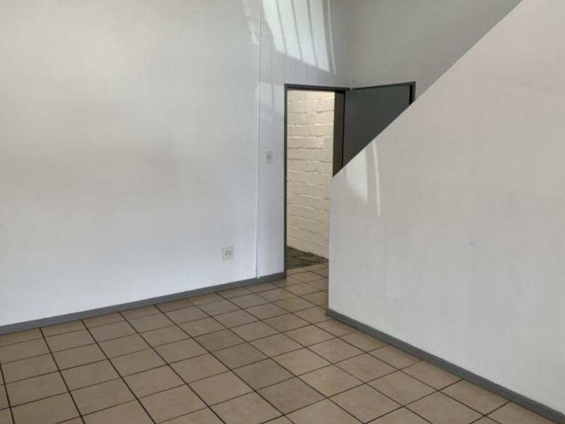 To Let commercial Property for Rent in Montague Gardens Western Cape